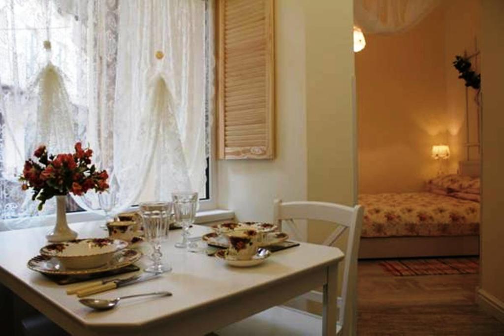 Romantic Apartment On Rynok Square With Air-Conditioning إلفيف الغرفة الصورة